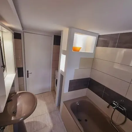 度假居 Traditional Mama House *