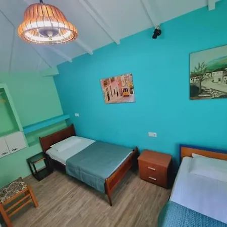 Traditional Mama House 斯卡拉索提罗斯