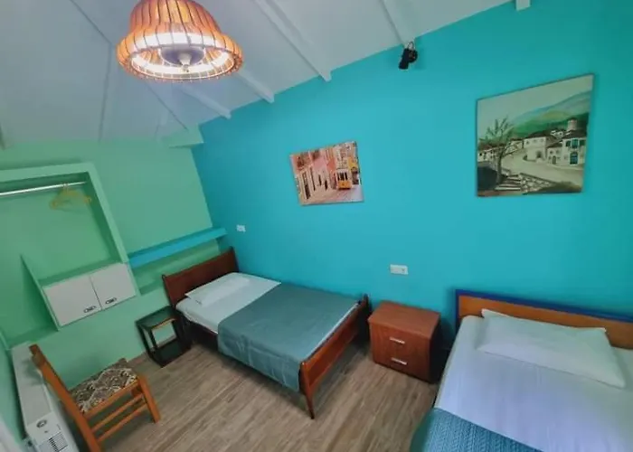 Traditional Mama House 斯卡拉索提罗斯