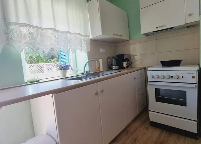 Traditional Mama House 斯卡拉索提罗斯